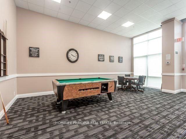 1 Bedroom Condo at 12 Woodstream, Vaughan For sale