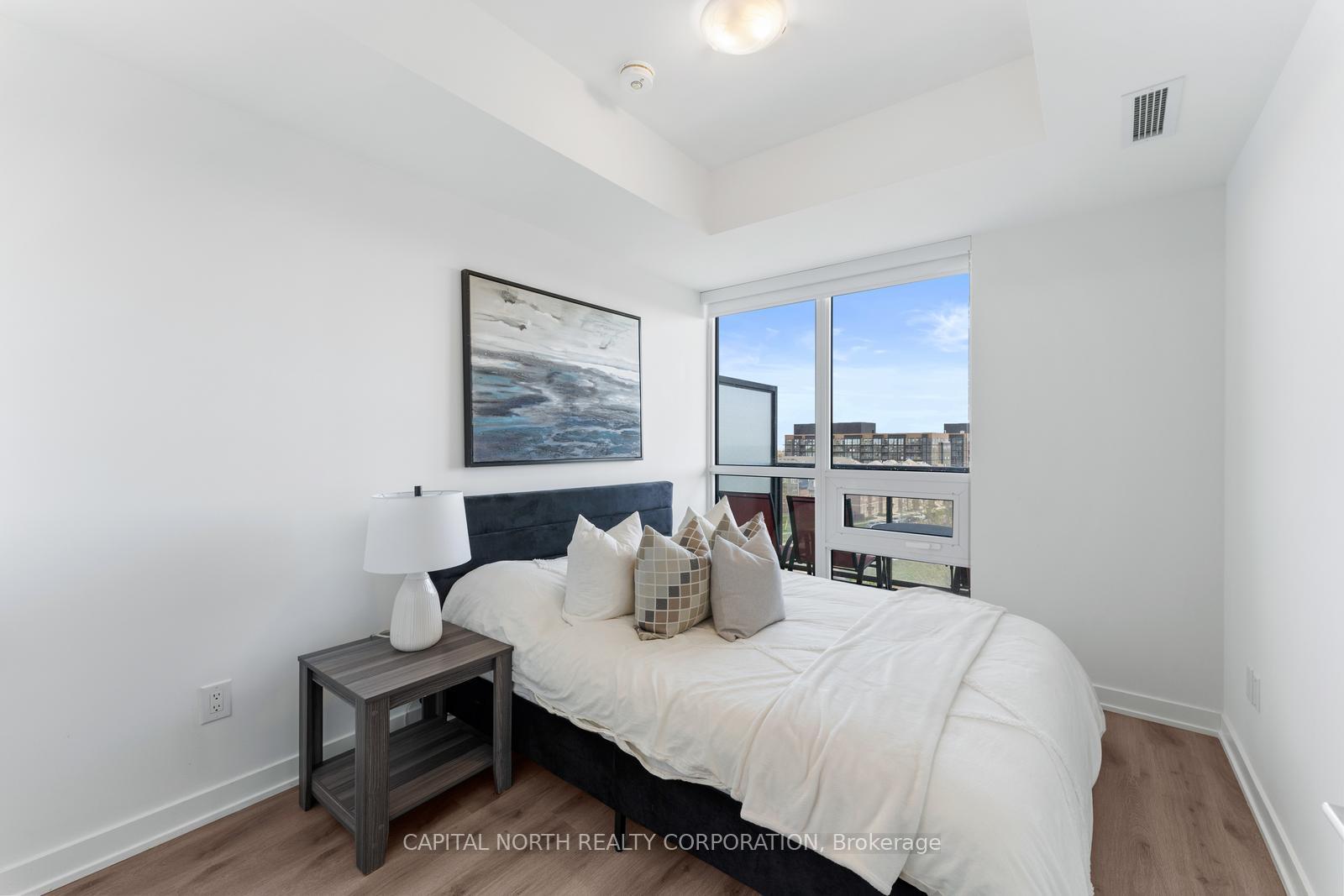 1 Bedroom Condo at 3005 Pine Glen, Oakville For sale