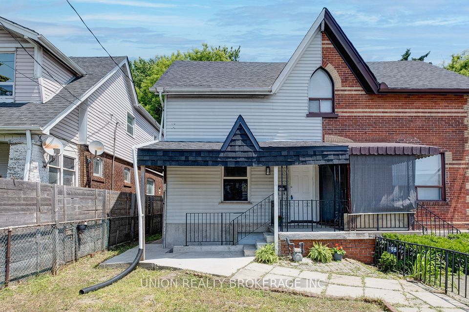 533 Victoria Park
