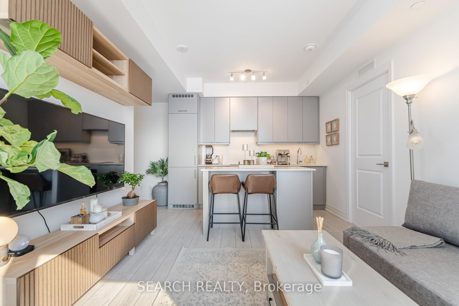 2 Bedrooms Condo at 30 Elm, Mississauga For sale