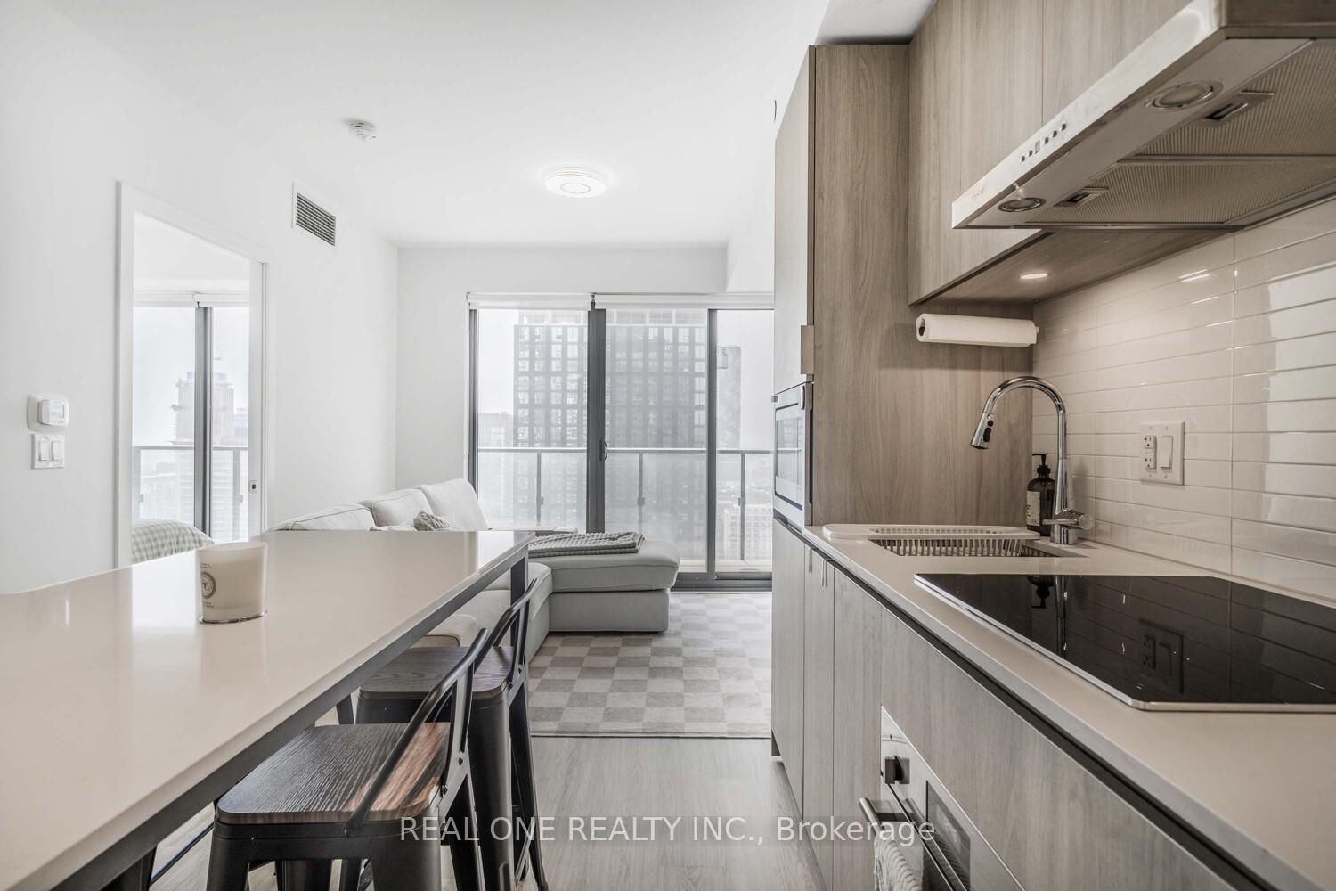 2 Bedrooms Condo at 47 Mutual, Toronto For sale