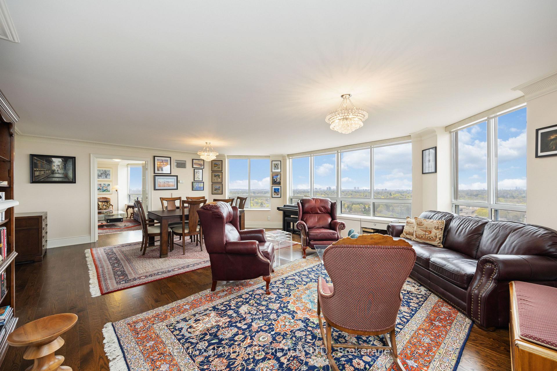 4 Bedrooms Condo at 80 Harrison Garden, Toronto For sale
