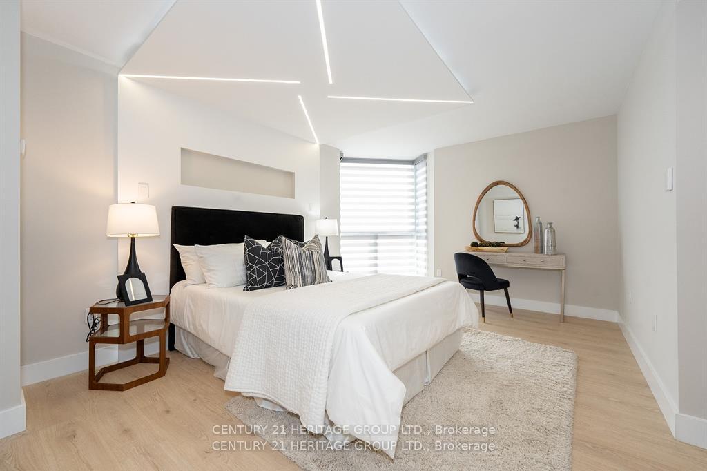 2 Bedrooms Condo at 3303 Don Mills, Toronto For sale