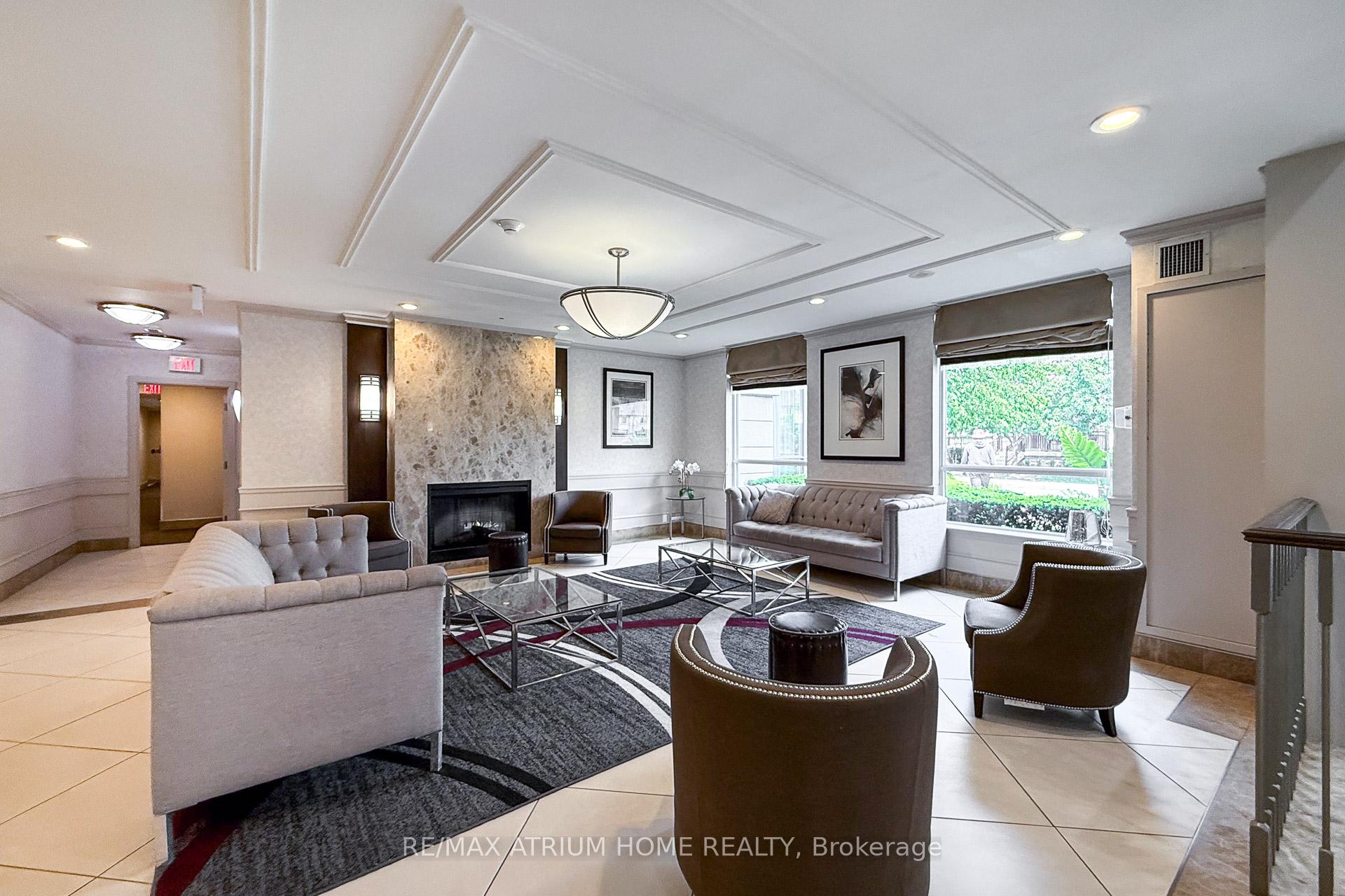 2 Bedrooms Condo at 20 North Park, Vaughan For sale