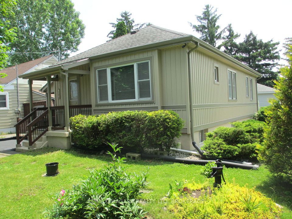 255 Bowen