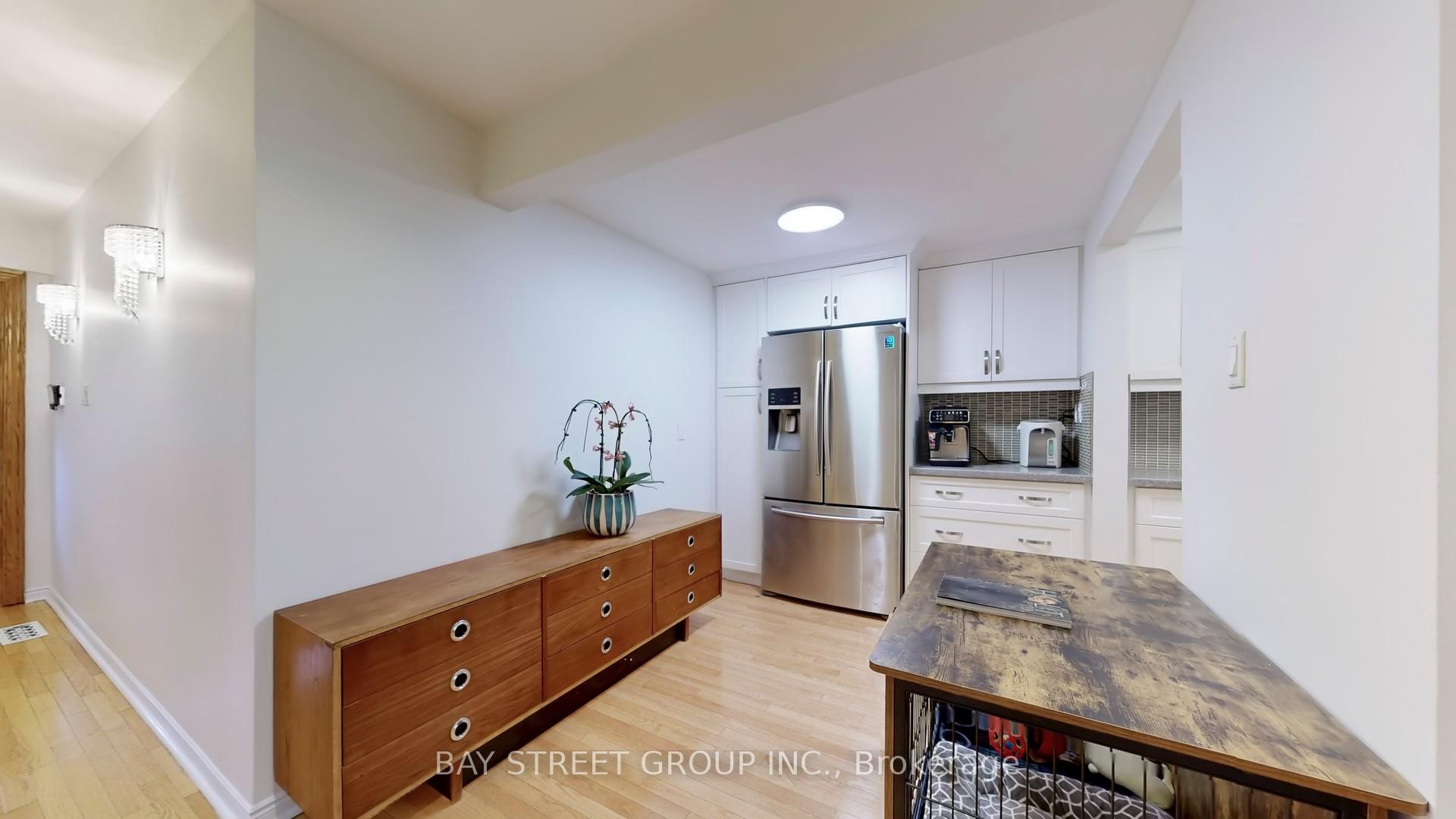 3 Bedrooms Condo at 99 Brimwood, Toronto For sale