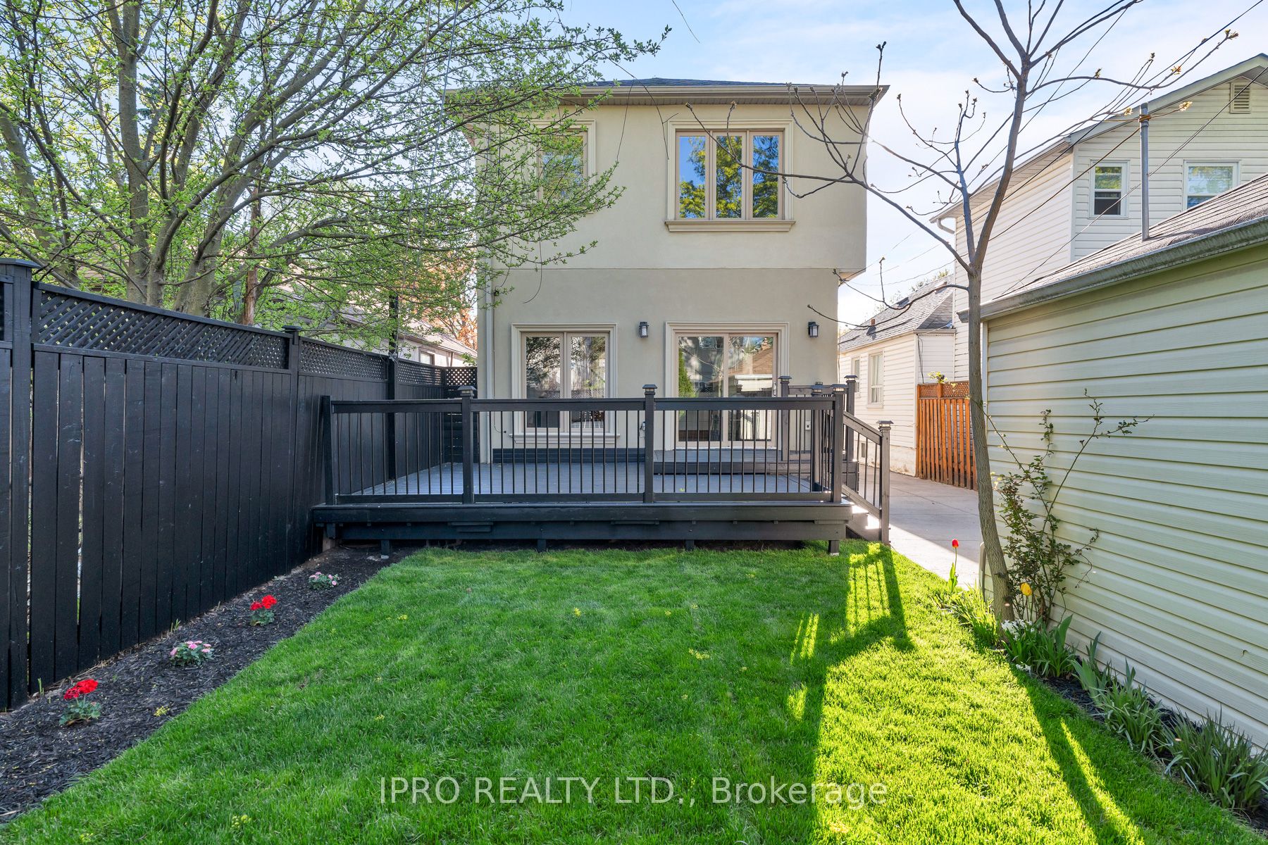 115 Cadorna Avenue
