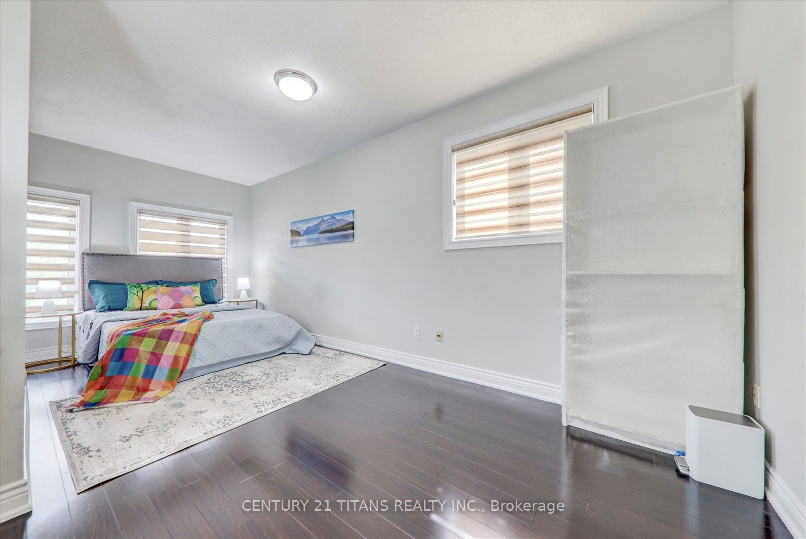 577 Royalpark Way, Vaughan, ON L4H 1K2