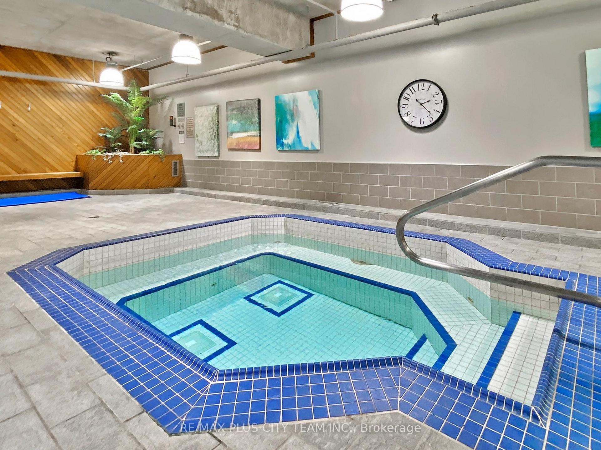 4 Bedrooms Condo at 60 Homewood, Toronto For sale