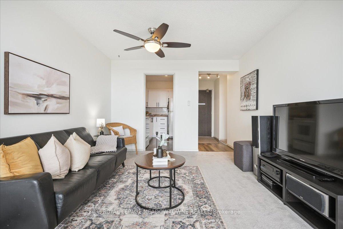 2 Bedrooms Condo at 2665 Windwood, Mississauga For sale