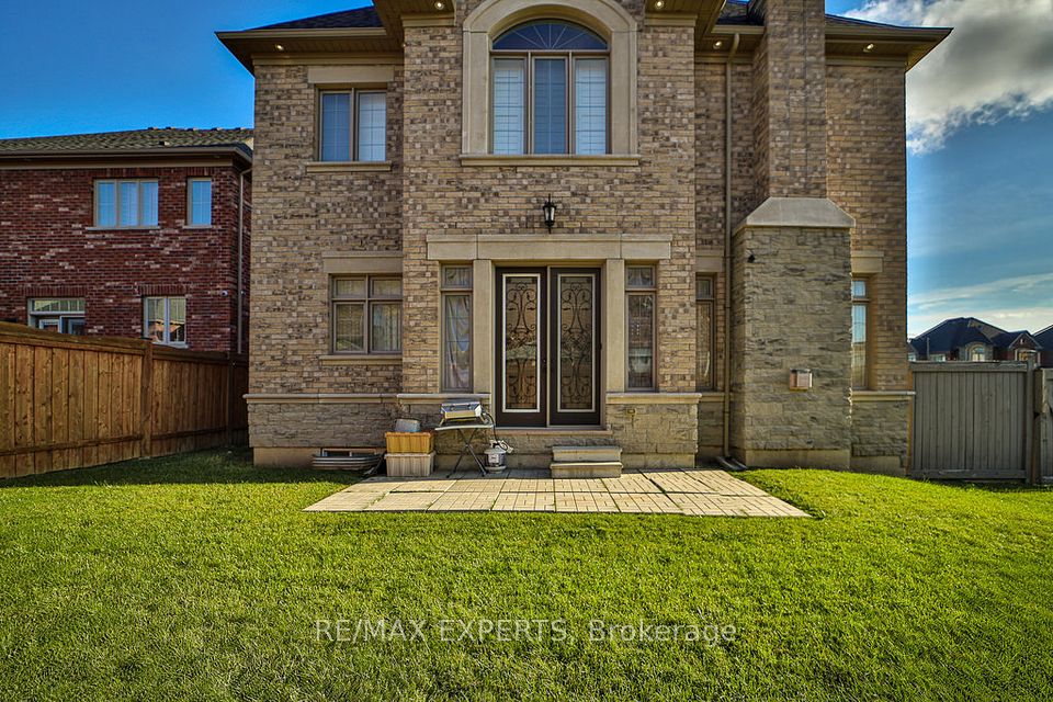 28 Pendergast Court