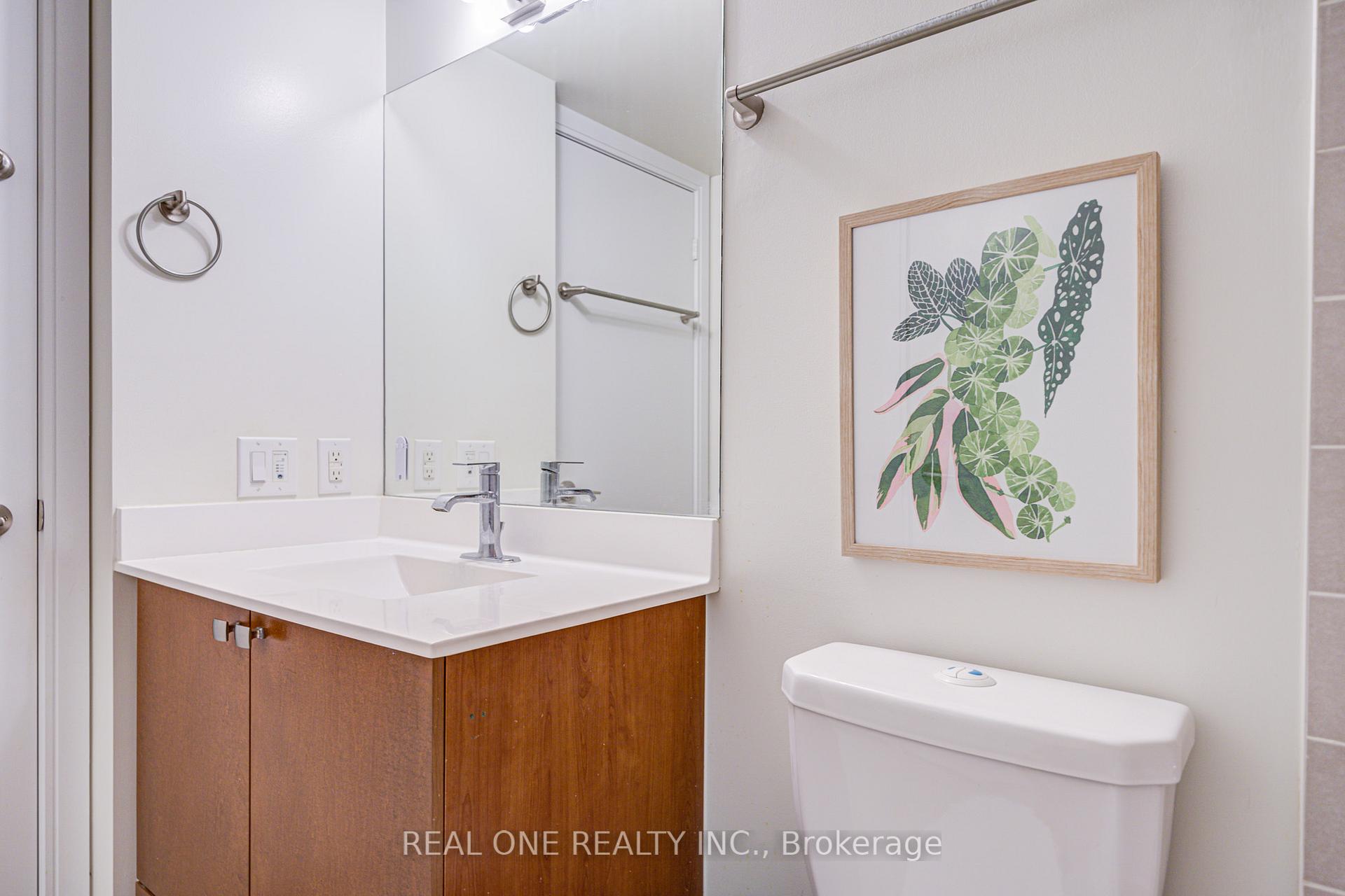 3 Bedrooms Condo at 151 Village Green, Toronto For sale