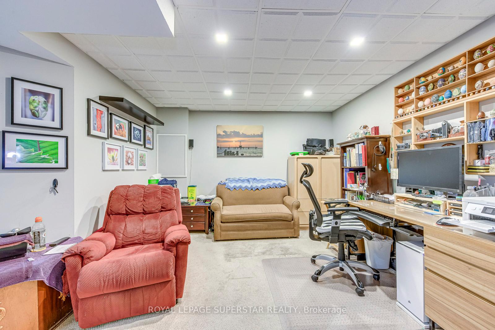 3 Bedrooms Condo at 1809 Upper Wentworth, Hamilton For sale