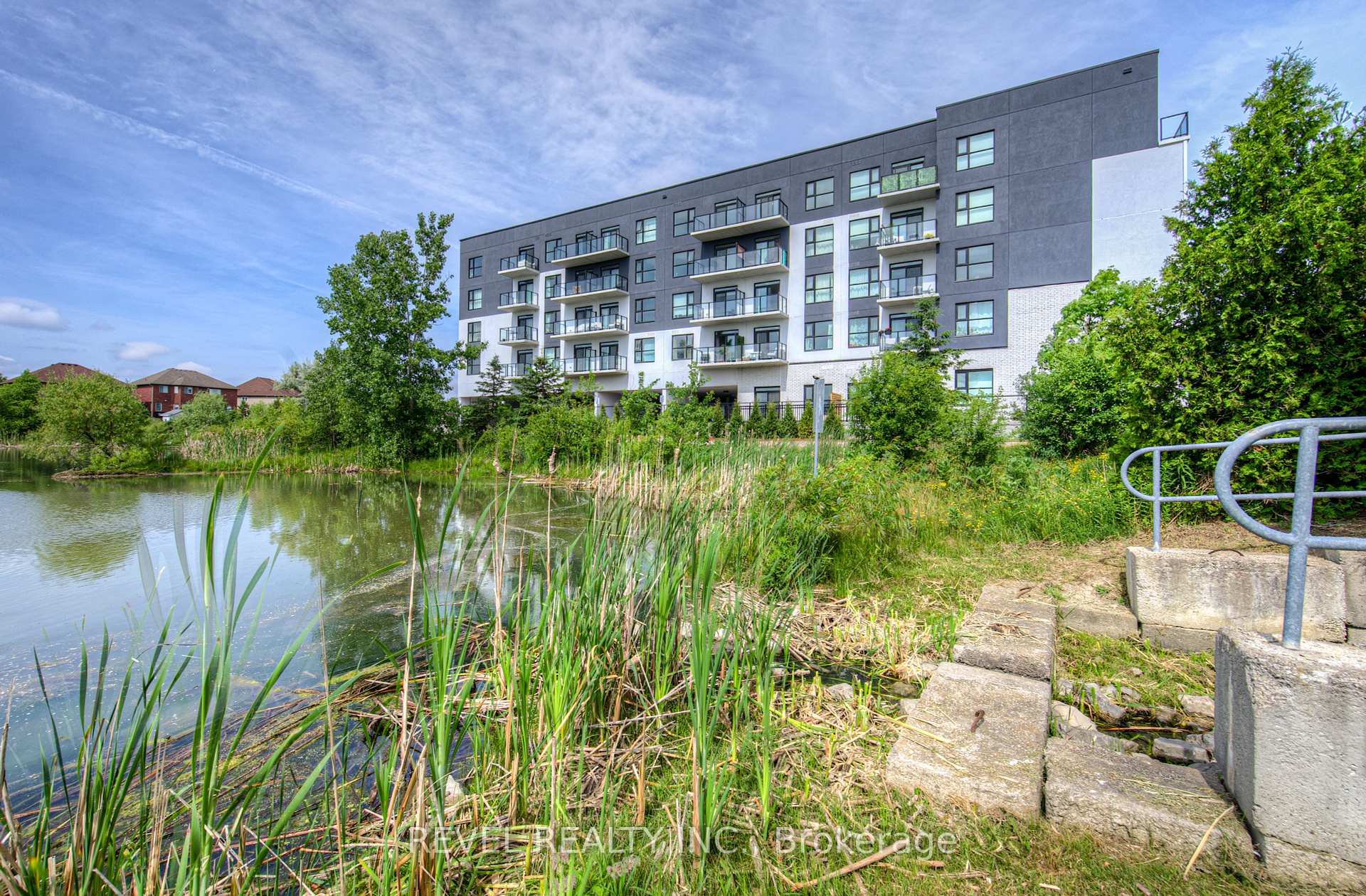 1 Bedroom Condo at 1936 Rymal, Hamilton For sale