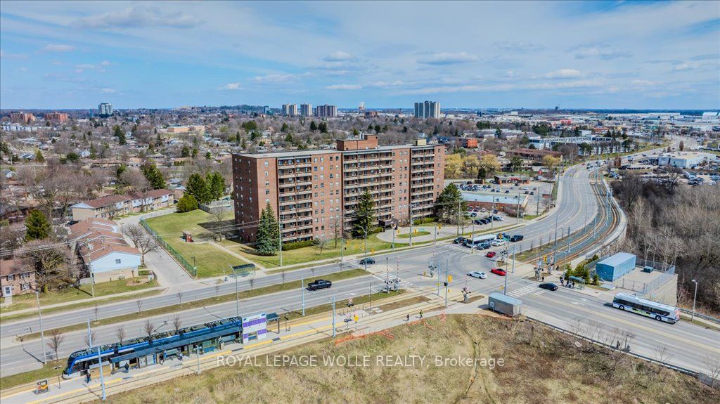 1100 Courtland Avenue E, #208