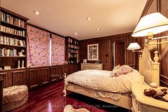 6 Versailles Court