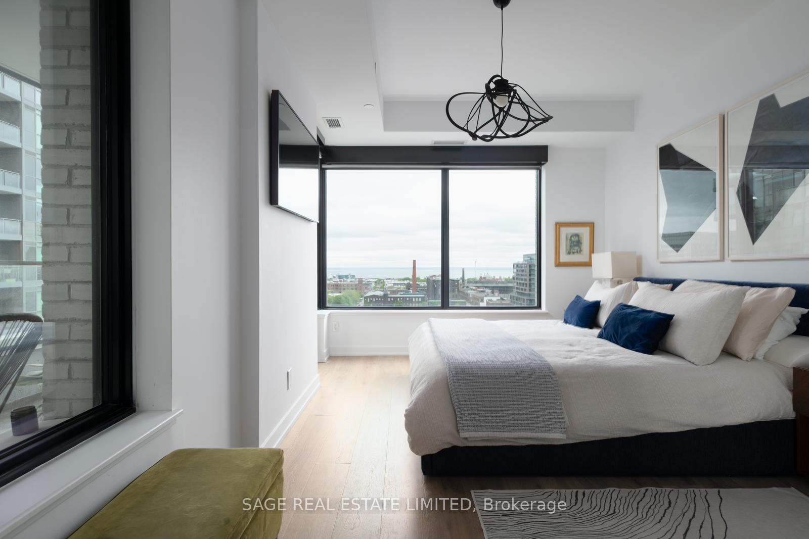 3 Bedrooms Condo at 200 Sudbury, Toronto For sale