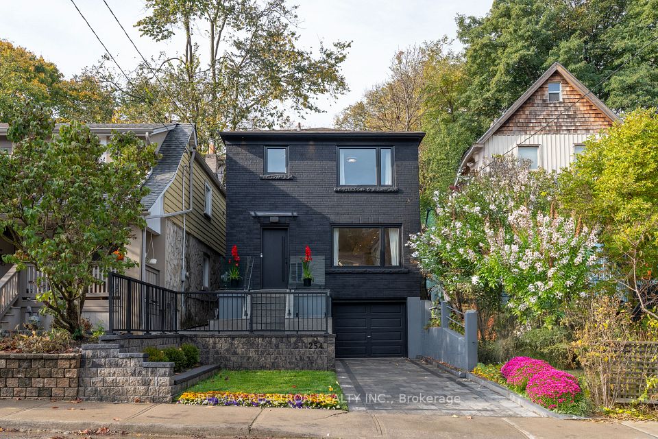 254 Hastings