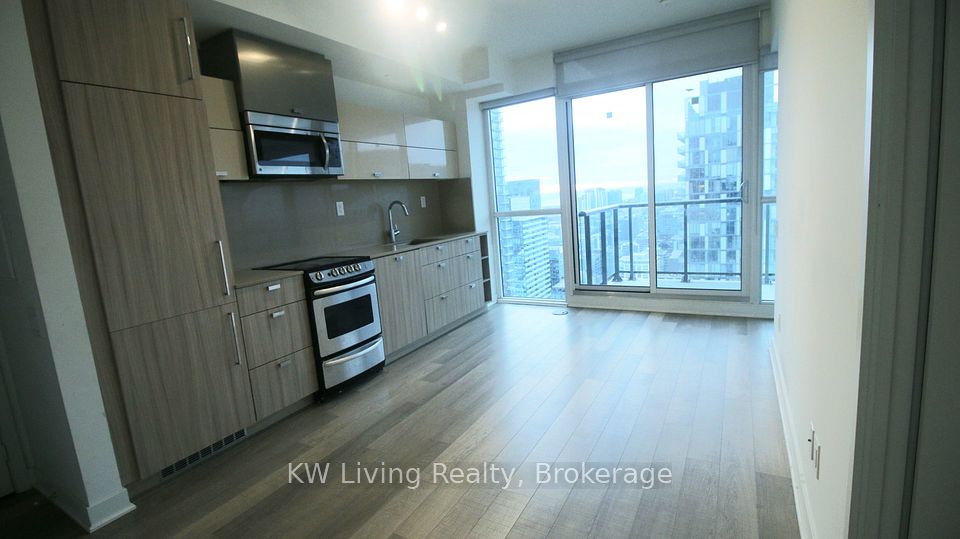 290 Adelaide