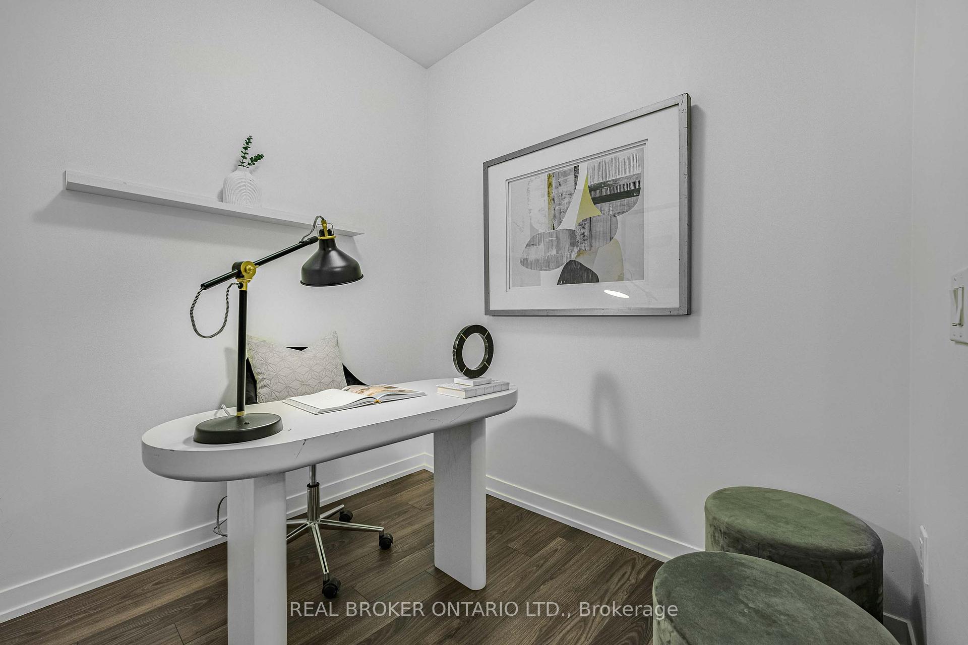 2 Bedrooms Condo at 2560 Eglinton, Mississauga For sale