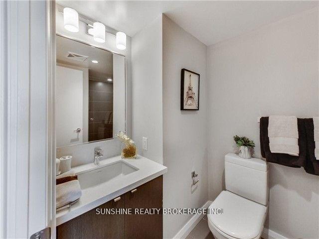 2 Bedrooms Condo at 155 Yorkville,  Toronto For sale