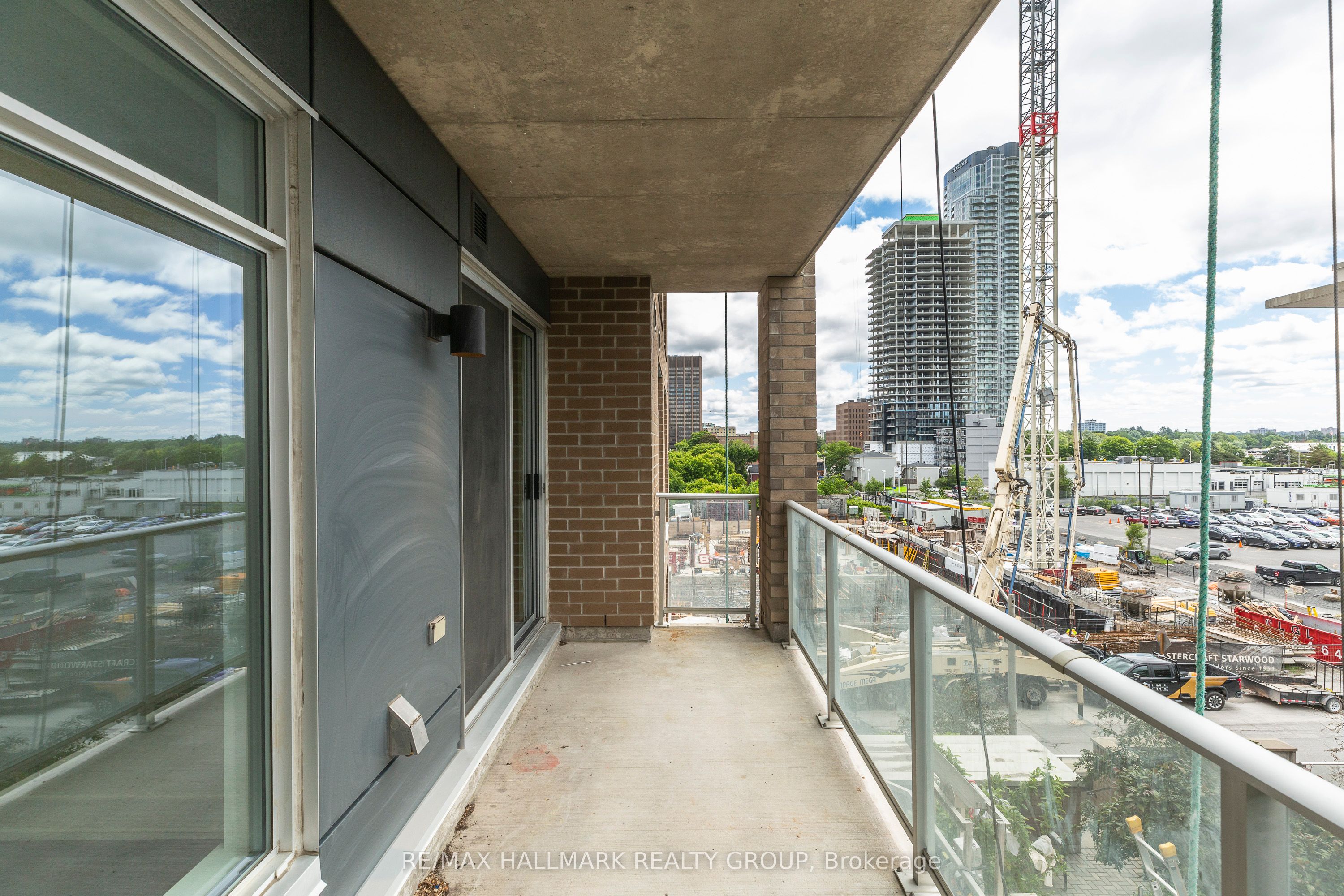 100 Champagne Avenue S #403, Dows Lake - Civic Hospital and Area 4503 - West Centre Town
