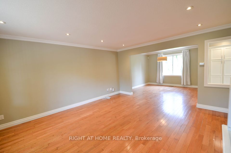 203 Kingsdale