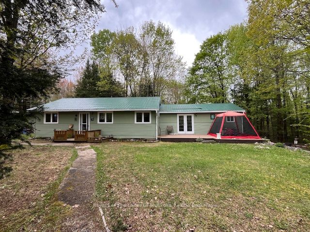 668 Hamilton Lake