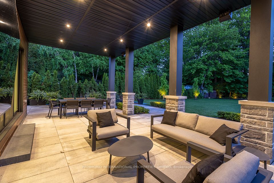 14 Penhale Drive, Toronto, ON M9P 2X4