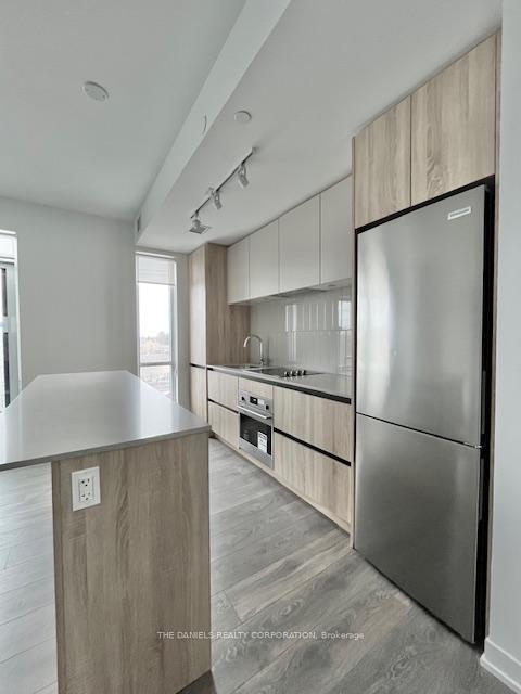 3 Bedrooms Condo at 7950 Bathurst,  Vaughan For sale