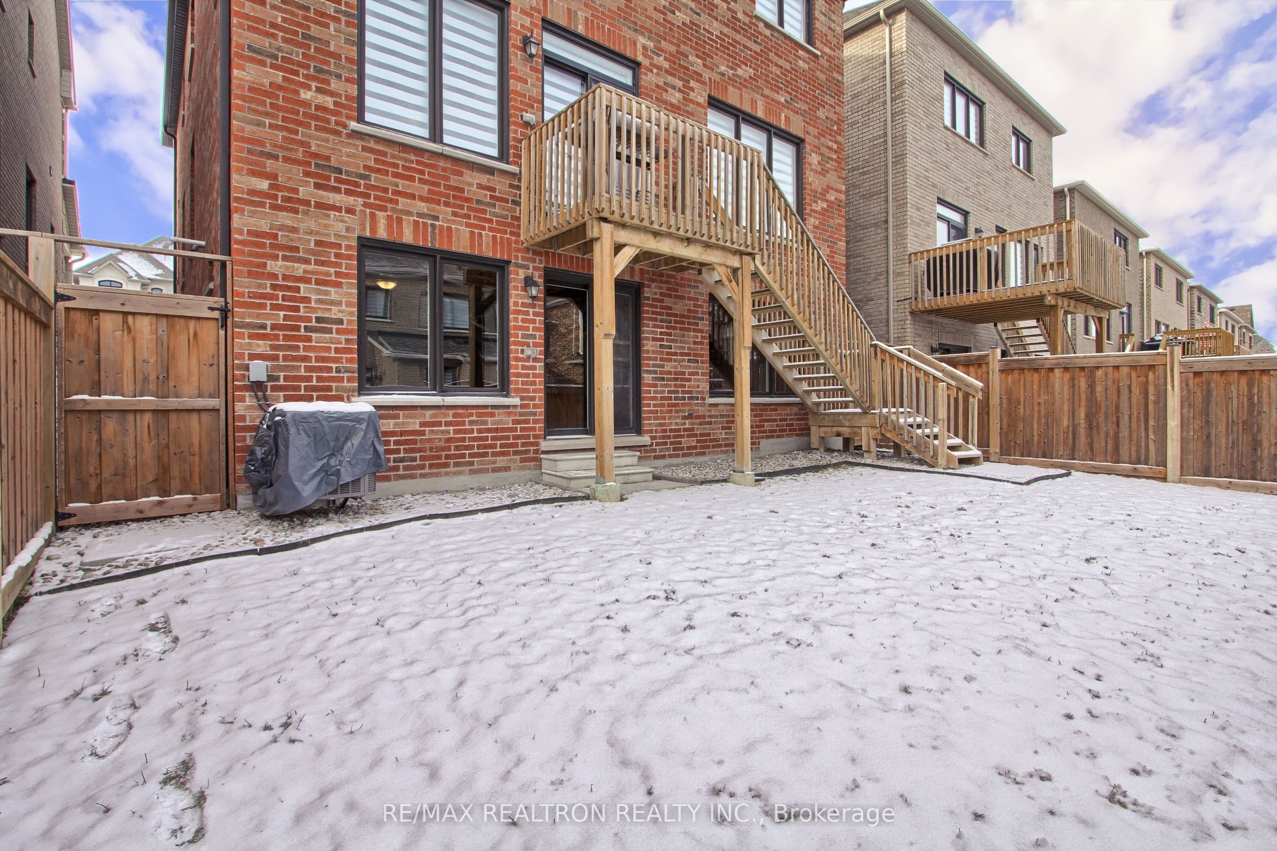 11 Beebalm Lane