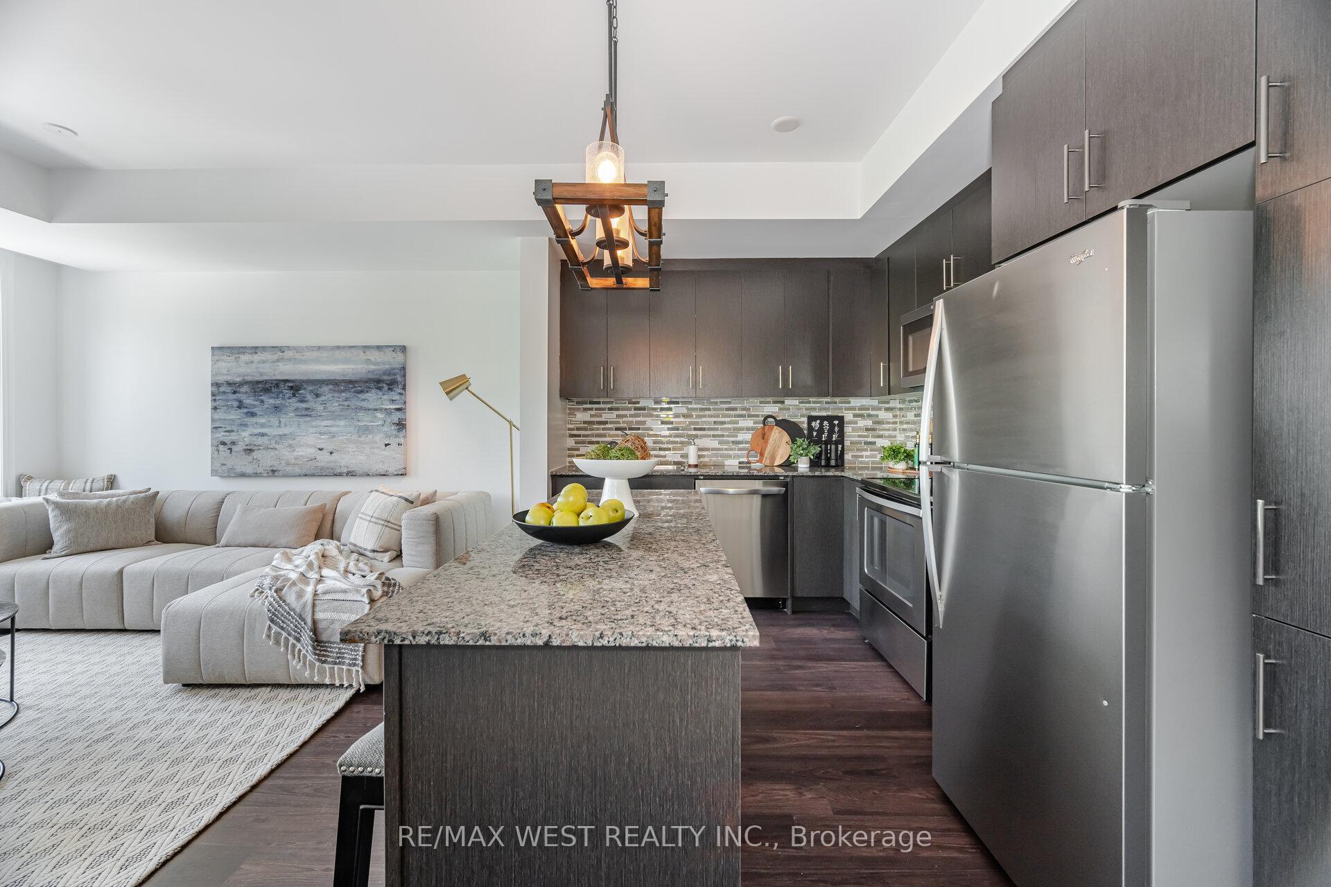 2 Bedrooms Condo at 150 Long Branch, Toronto For sale