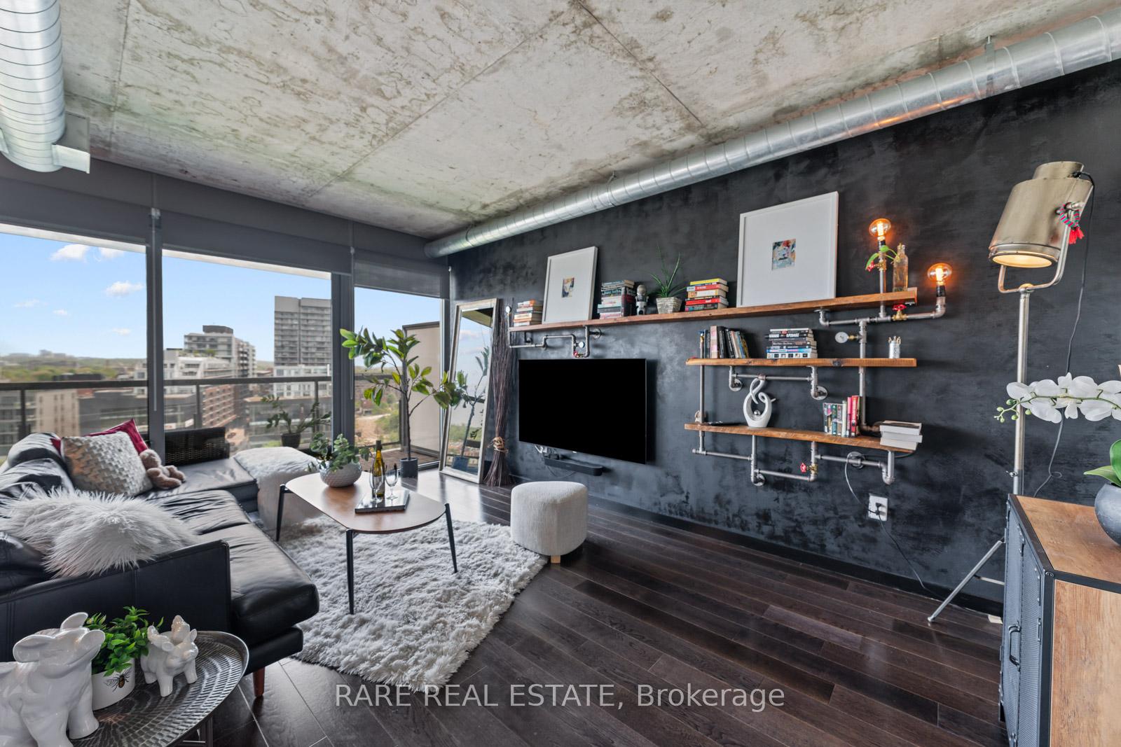 2 Bedrooms Condo at 32 Trolley, Toronto For sale