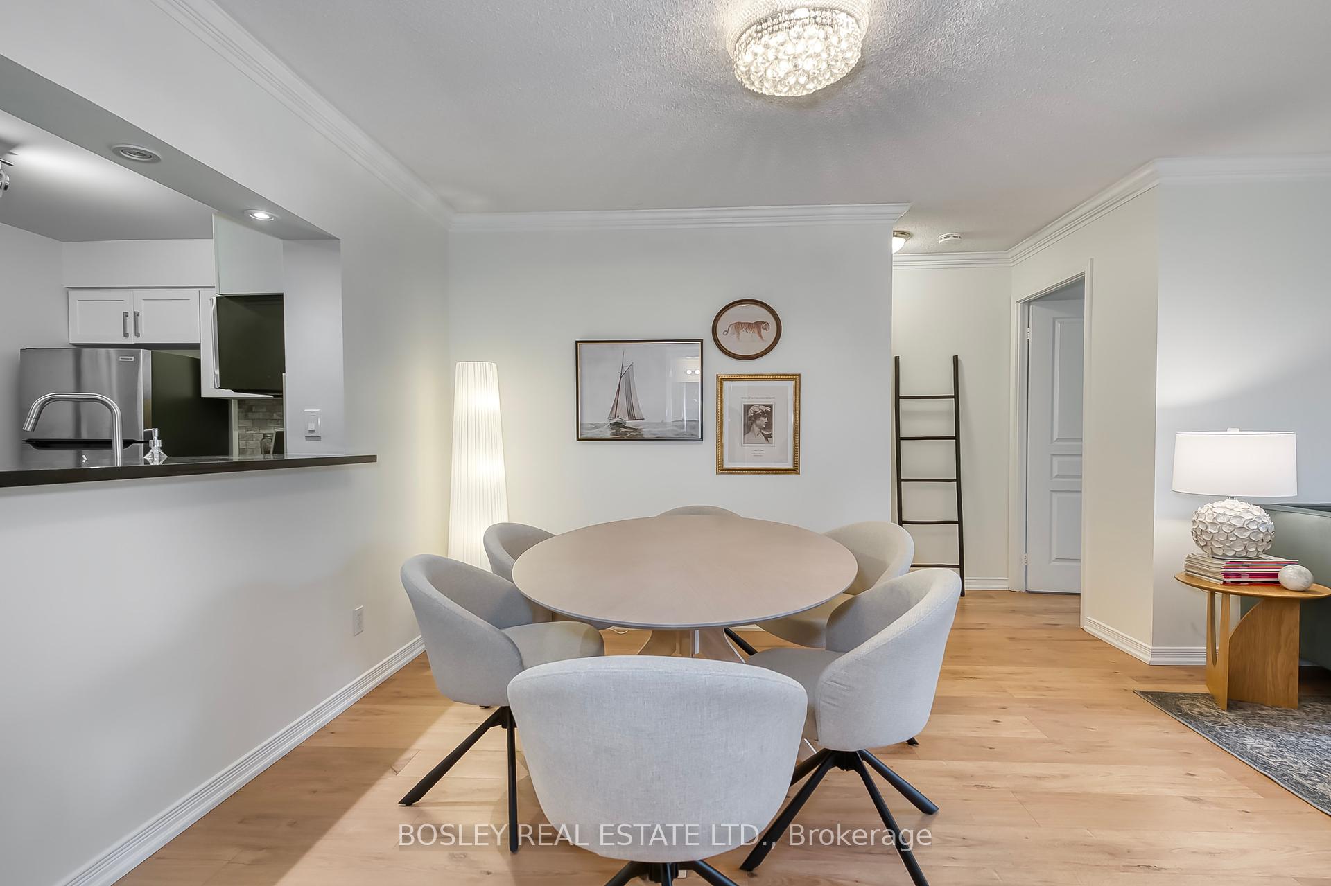 2 Bedrooms Condo at 51 Harrison Garden, Toronto For sale
