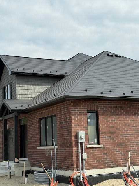 8 GOLF LINKS Road