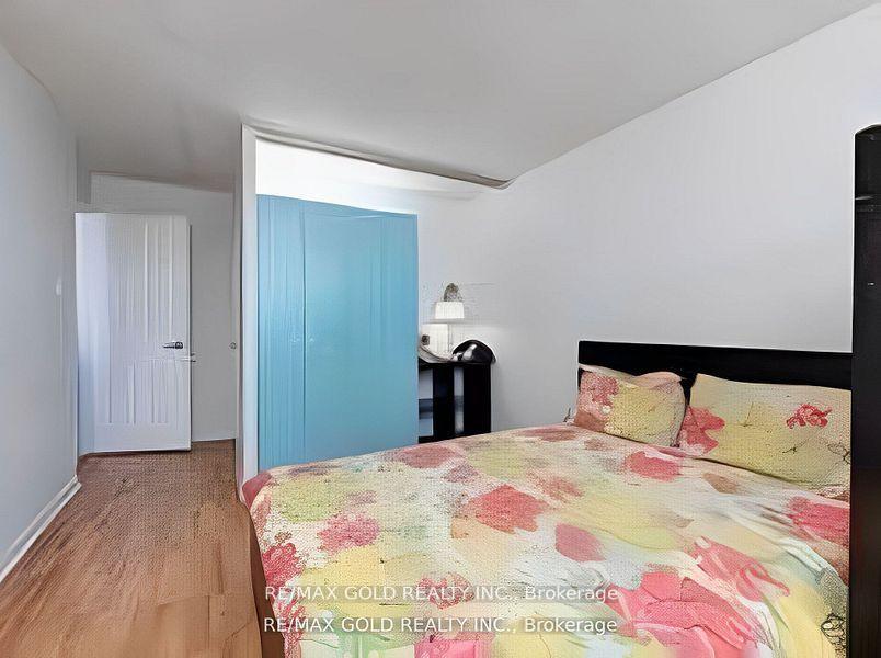 2 Bedrooms Condo at 10 Tapscott, Toronto For sale