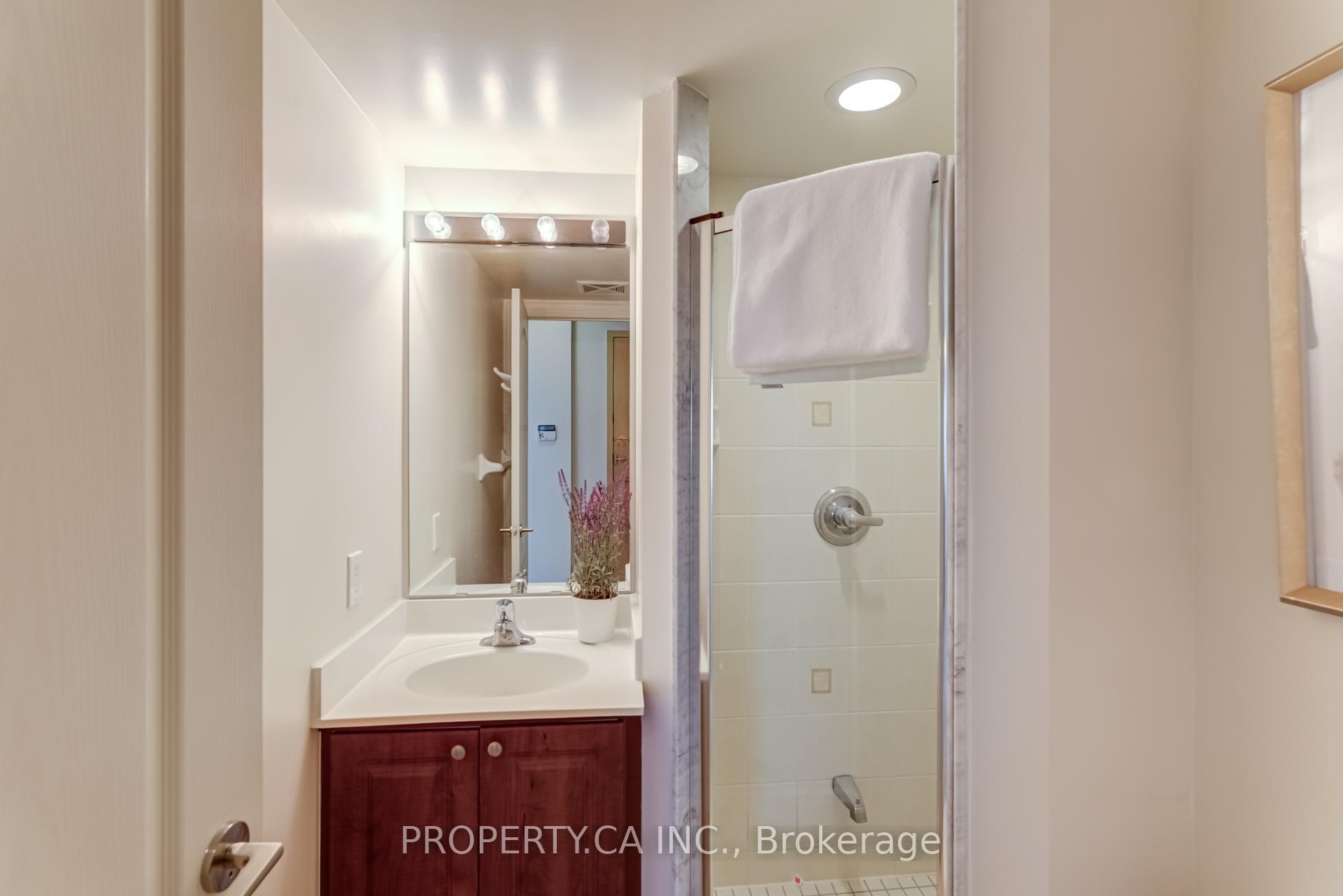 2 Bedrooms Condo at 50 Brian Harrison, Toronto For sale