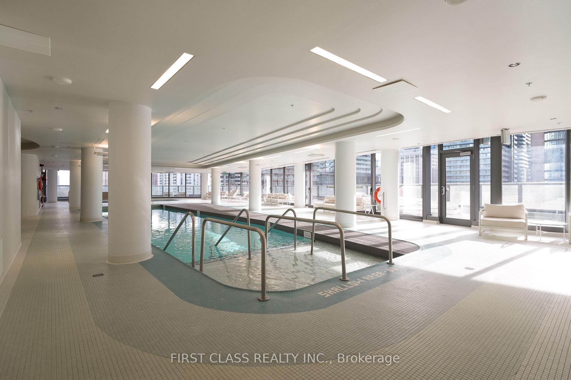 2 Bedrooms Condo at 11 Wellesley,  Toronto For sale