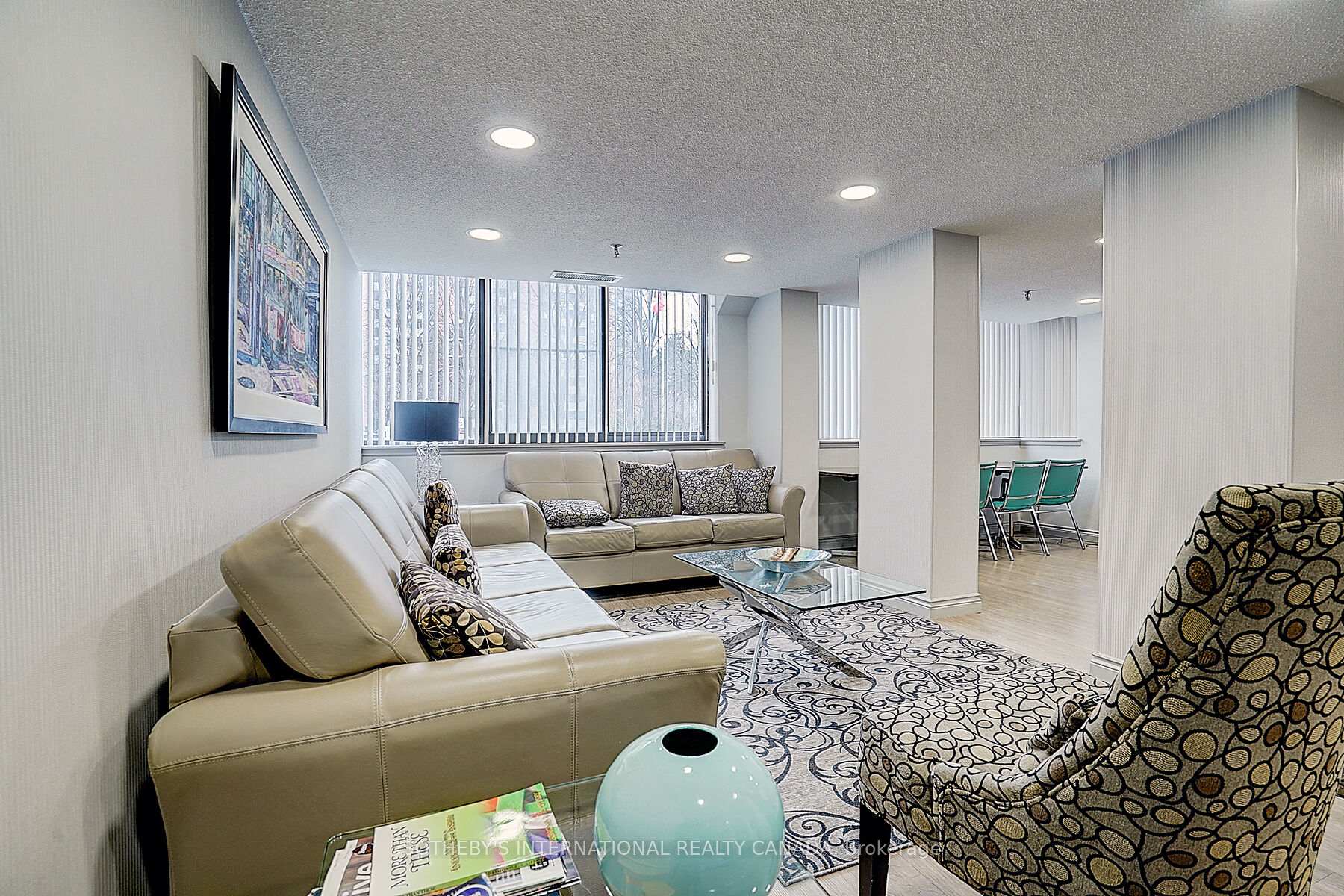 2 Bedrooms Condo at 1240 Marlborough, Oakville For sale