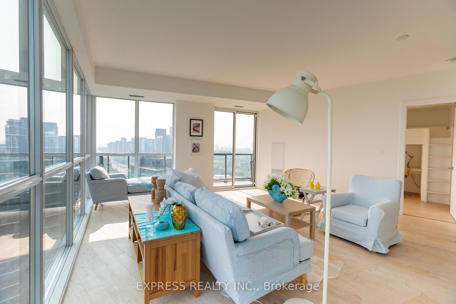 2 Bedrooms Condo at 20 Bruyeres, Toronto For sale