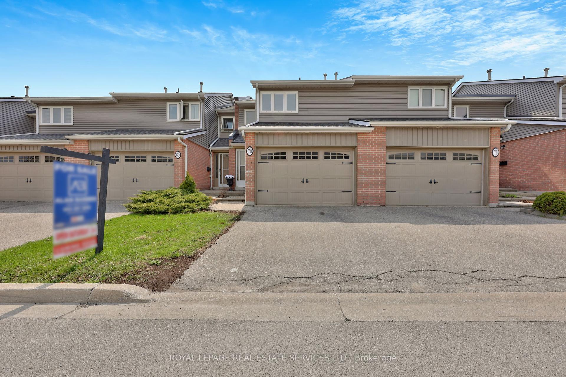3 Bedrooms Condo at 3125 Fifth, Mississauga For sale