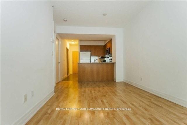 2 Bedrooms Condo at 8 Scollard, Toronto For sale