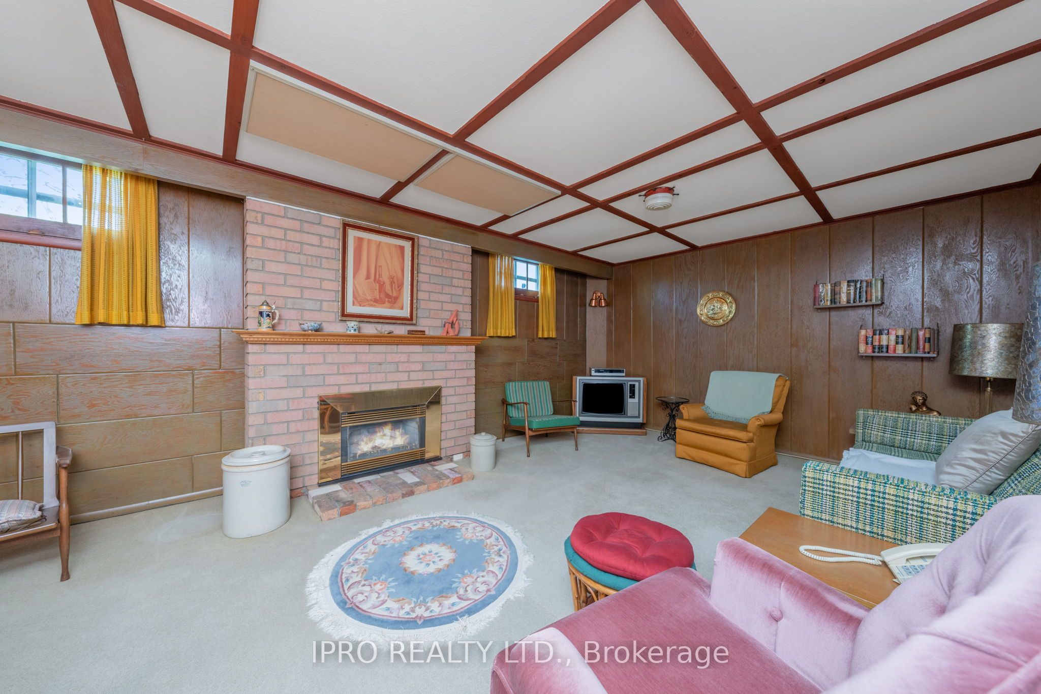 32 Cloverhill Road