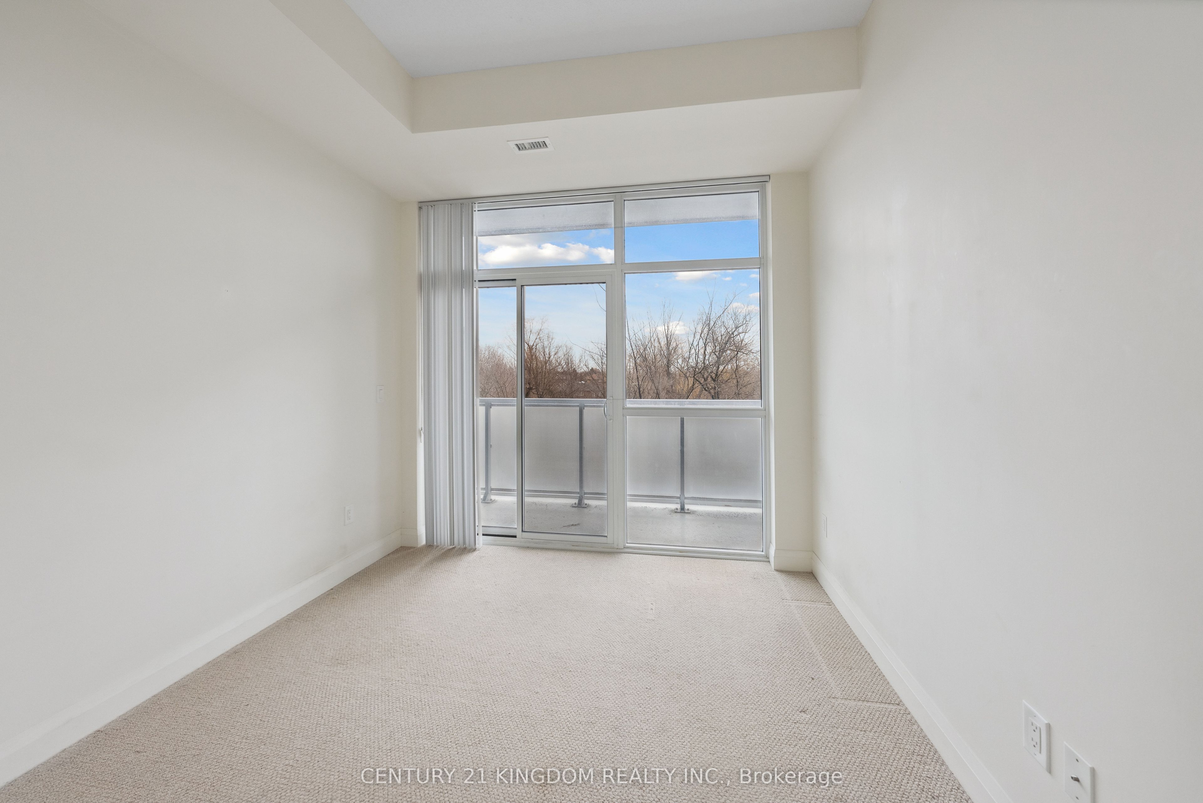 8763 bayview Avenue, #233