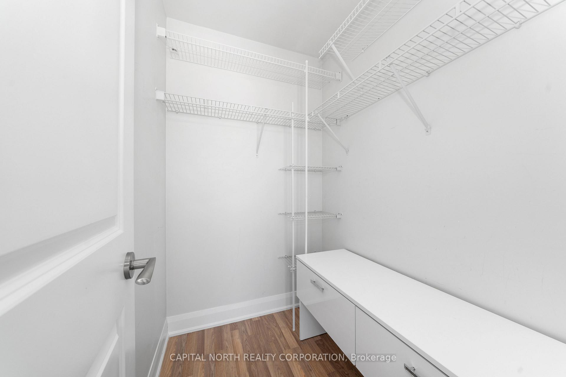 2 Bedrooms Condo at 4700 Highway 7, Vaughan For sale