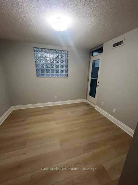 2 Bedrooms Condo at 750 Bay,  Toronto For sale