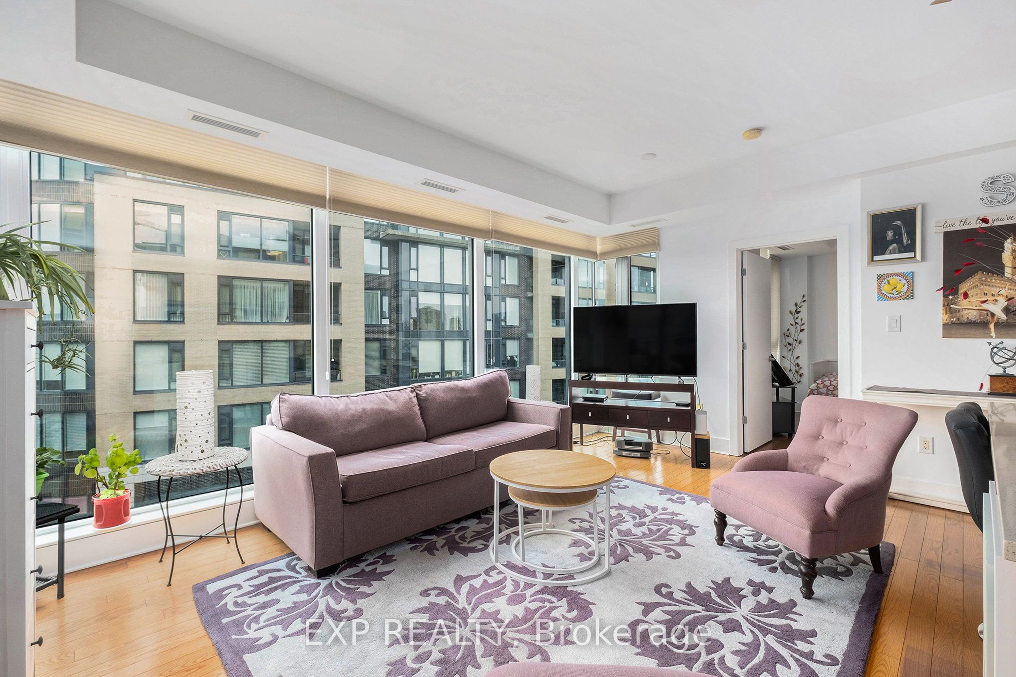 101 Richmond Road, #406