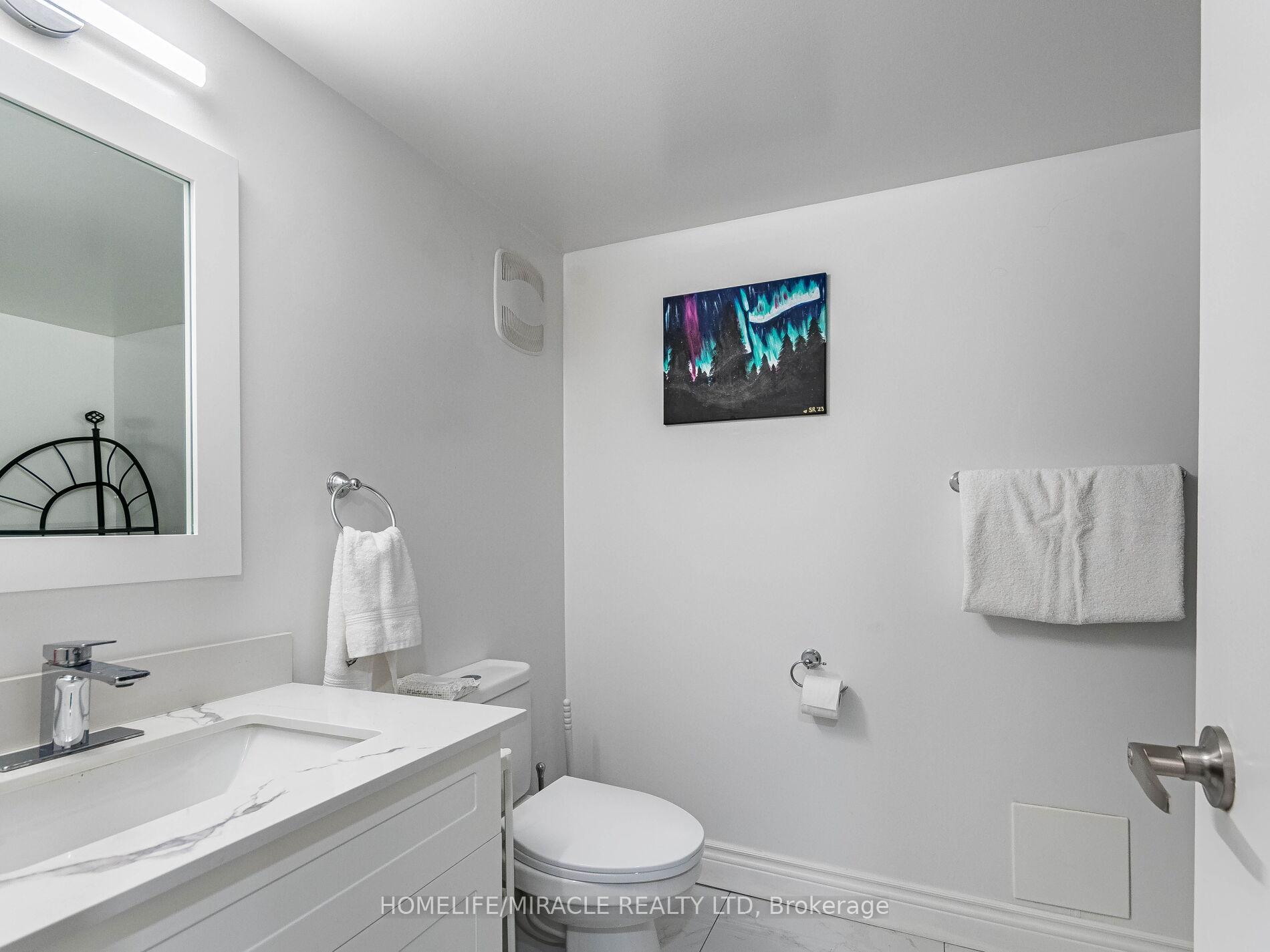 5 Bedrooms Condo at 180 Mississauga Valley, Mississauga For sale