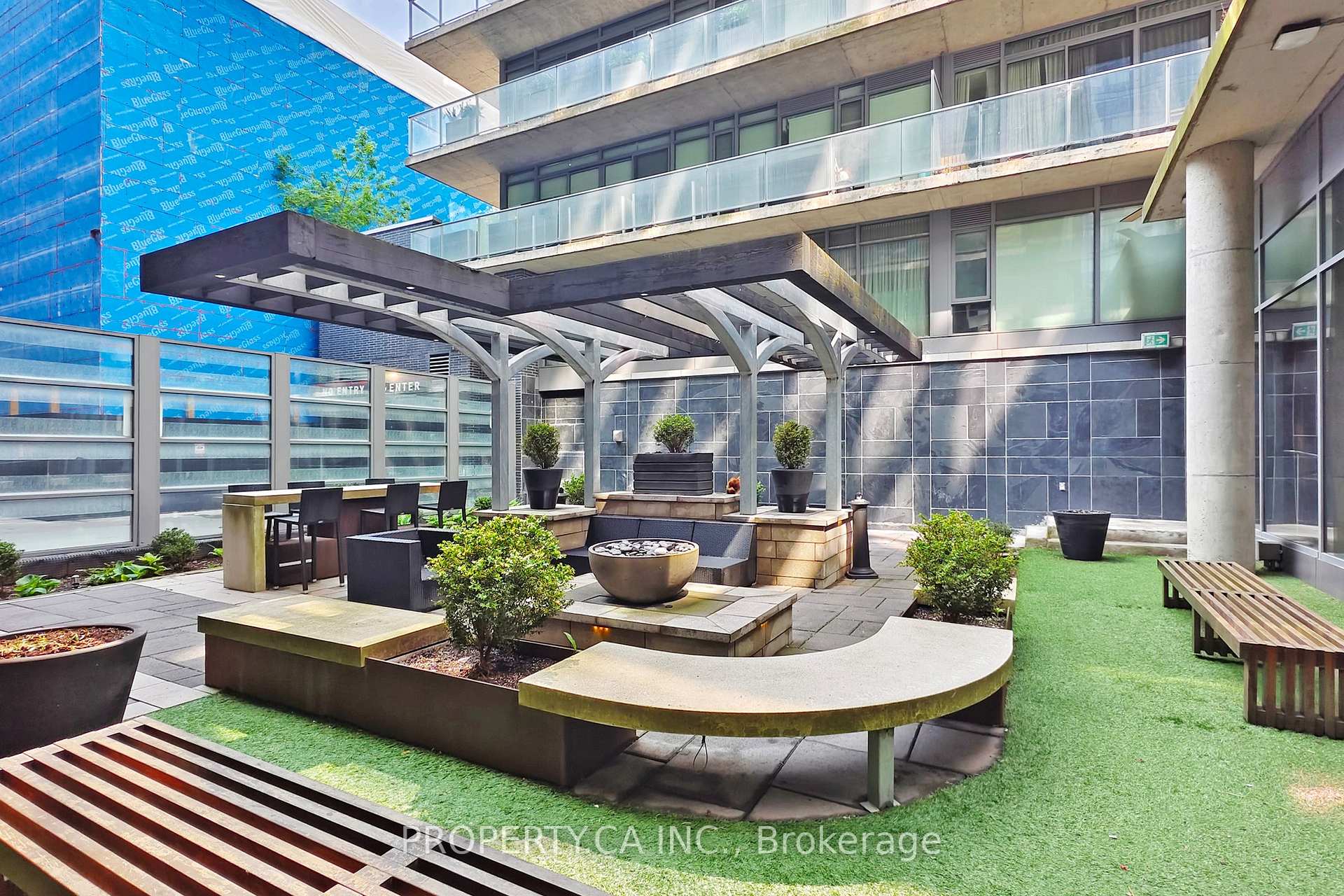1 Bedroom Condo at 650 King, Toronto For sale