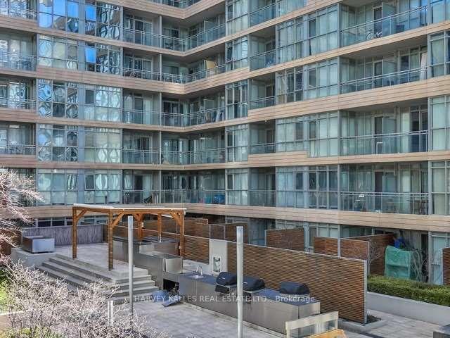 15 Iceboat Terrace 335
